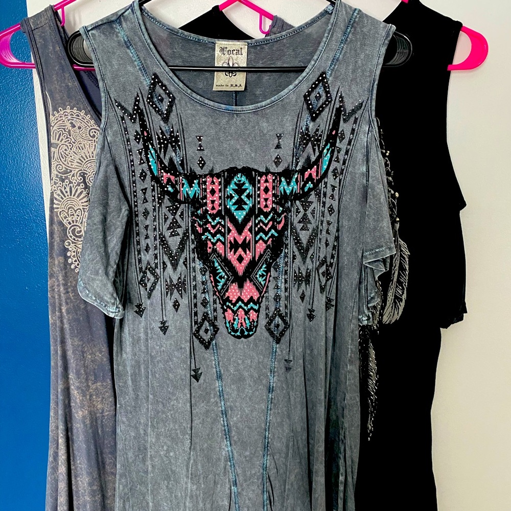 Vocal brand flowy tops! 🤩